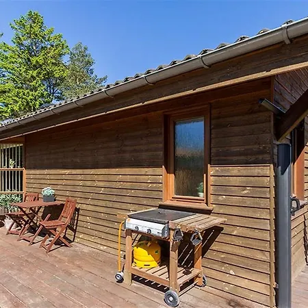 펜션 Three-bedroom Holiday In *