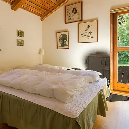 Three-bedroom Holiday In * Hals
