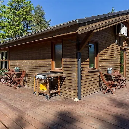 Three-bedroom Holiday In * Hals