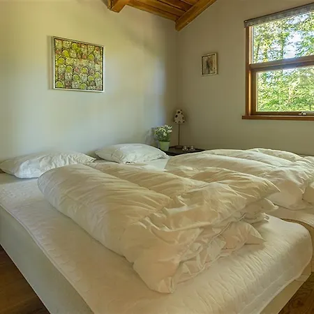 Three-bedroom Holiday In * Hals