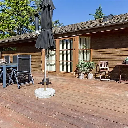 펜션 Three-bedroom Holiday In *